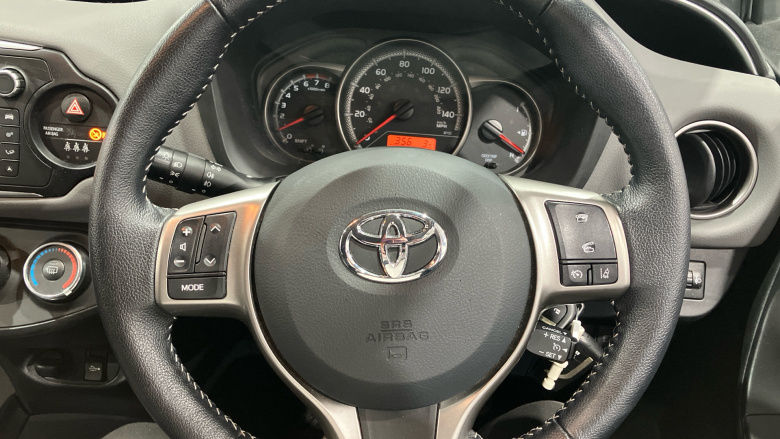 Toyota Yaris 1.33 VVT-i Icon 5dr Petrol Hatchback